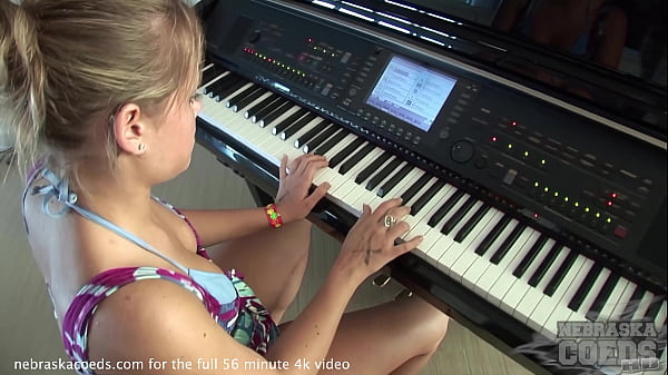 College sorority girls casually nude at the bea...