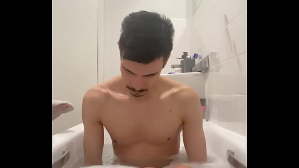 thumb washing