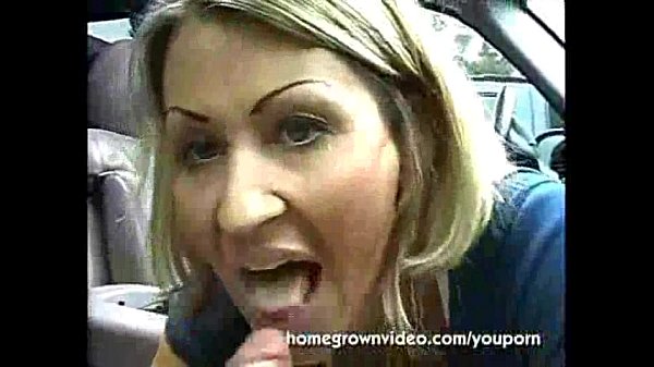 Stranded Soccer Mom Blows Guy for a ride