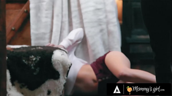 Download Video - MOMMY'S GIRL - Stuck Thief Receives DISCIPLINE SPANKING & ROUGH SEX After Being Caught By Angry MILF