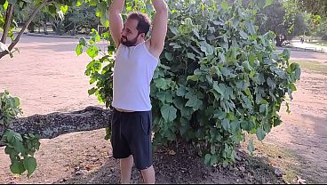 A stroll along the Flamengo landfill ends in sex with a blonde.
