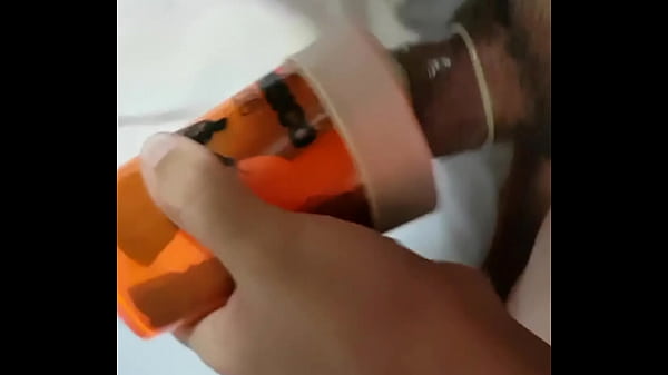 Download Video - Novinho metendo na buceta caseira no quarto