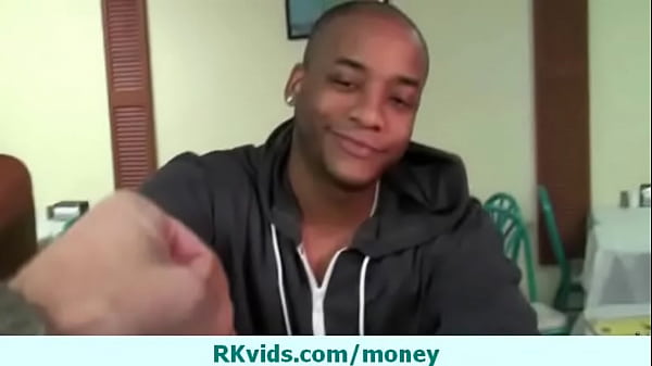 Smooth guy pays amateur chick for sex 3