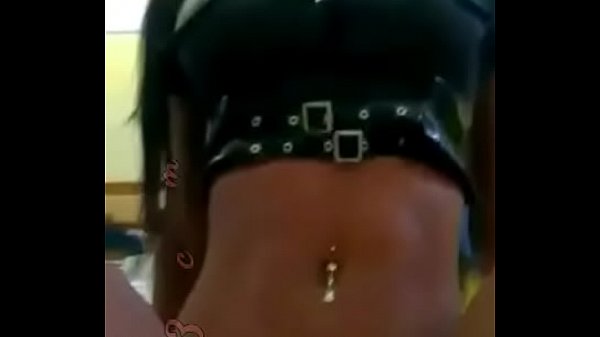 Novinha pauzuda de Campinas-SP gozando gostoso ...