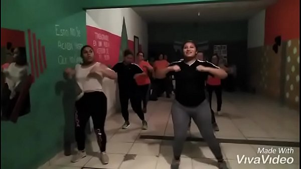 thumb nalgonas dancing
