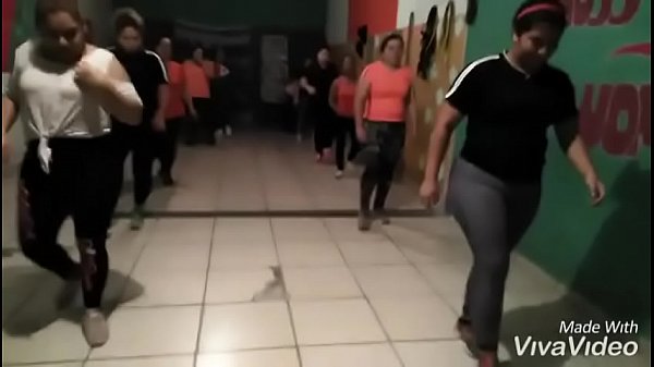 thumb nalgonas dancing