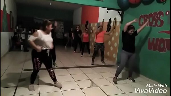 thumb nalgonas dancing