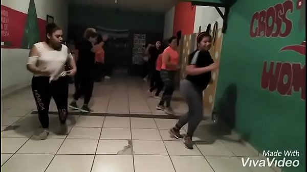 thumb nalgonas dancing