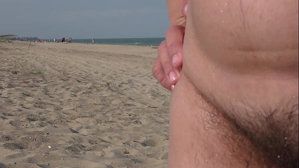Hairy mature rimming on the beach