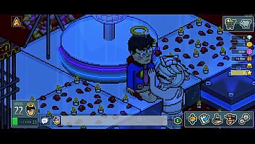HABBO HOTEL SUPER PICA EATING NURSE