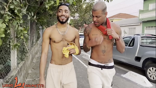 Dois negao dotados de 23cm ativo fodem o cu do ...