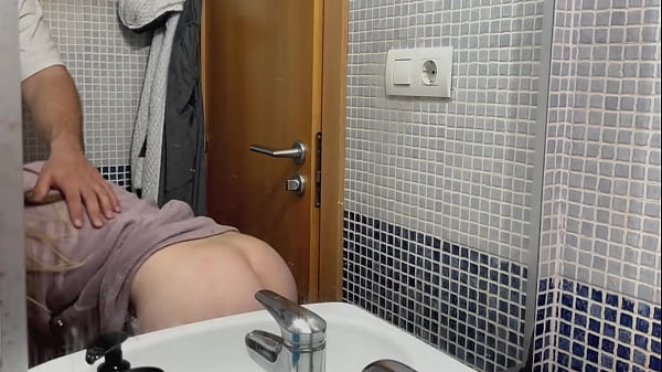 How they fuck me in the bathroom, how delicious