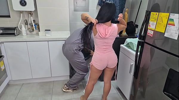 A plumber makes a beautiful Colombian woman swallow his CUM - Dilan Clavijo