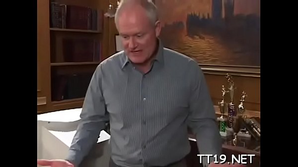 Hot-tempered blonde cutie Lena dazzles with cra...