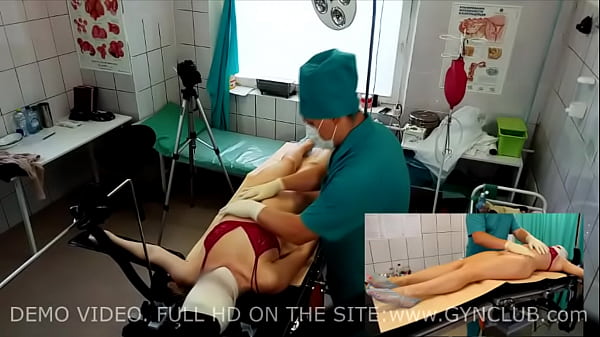 Gyno orgasm with vibrator (backstage)