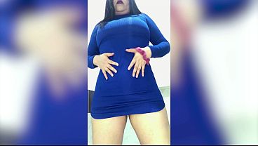 Mi hermanastra con una tetas grandes y culo espectacular en vestido ajustado