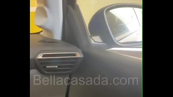 BELLA CASADA FUDENDO SEM CAMISINHA COM O FIXO