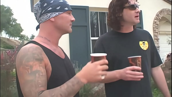 Kelly Wells Loves It Raw