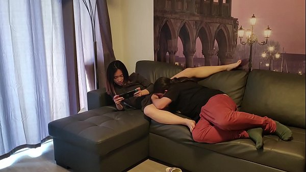 Chinese girl gets her pussy licked and fucked while playing video games
