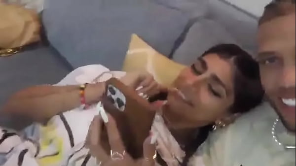 Spanish teacher tries to seduce his student
