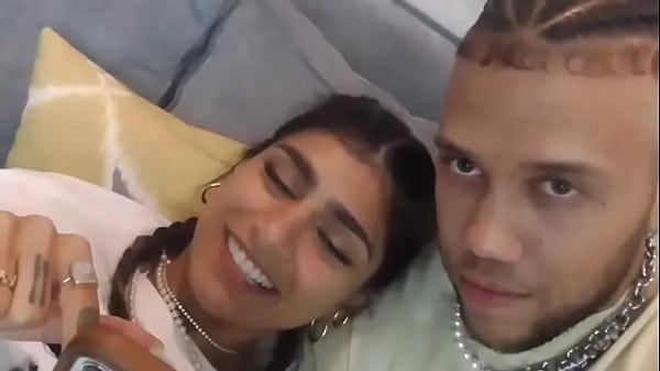  Profesor De Castellano Intenta Seducir A Su Alumna