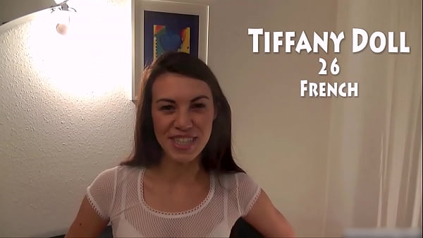 French slut deepthroats and gets huge facial