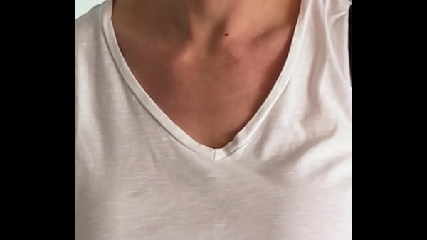 FUDENDO A EMPREGADA SAFADA QUE ME DEU MORAL