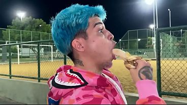 Ele não é gay só chupa pau