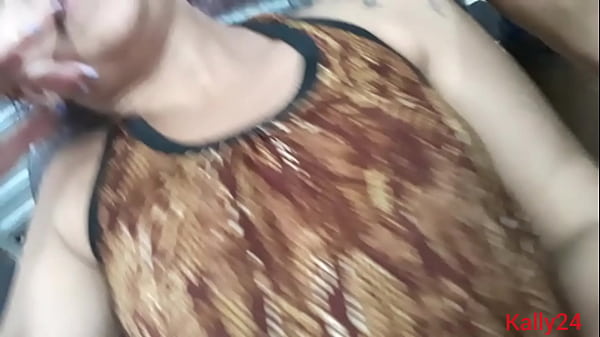 Cuckold asks barber to have sex with his wife and the eater ends up cumming inside her