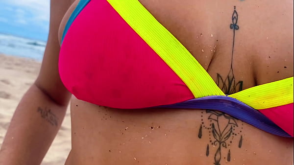 Download Video - Sexo na praia - levei a loira pro meio das pedras e comi ela com o pau cheio de areia