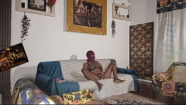 Madam and her maid (behind the scenes)