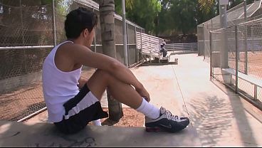 Interracial gay couple has sex for the first time