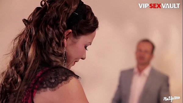 VIP SEX VAULT - Horny Couple Fucks On The Opera Hallway - Bella b. & George Uhl