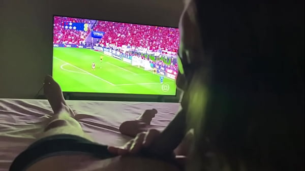 Young wife breastfeeding her husband during the Corinthians x Flamengo final. Full on SUBSCRIBERS