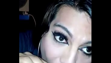 Download Video - Fransheska hermosa trans vaceada en la boca