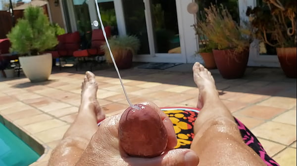 Chargement Rapide Au Bord De La Piscine