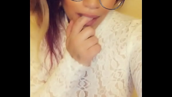 thumb snapping with