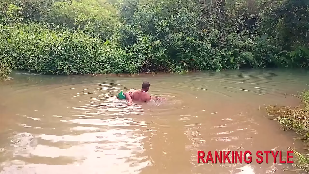 MATURE HOT BANGING SEX IN THE RIVER WITH MONSTER COCK