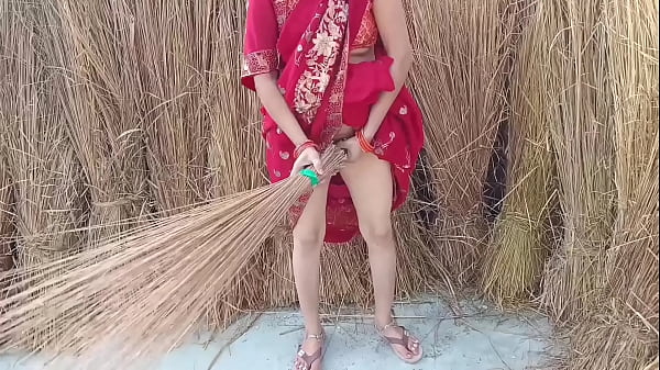 Indian xxx maid wife outdoor fucking