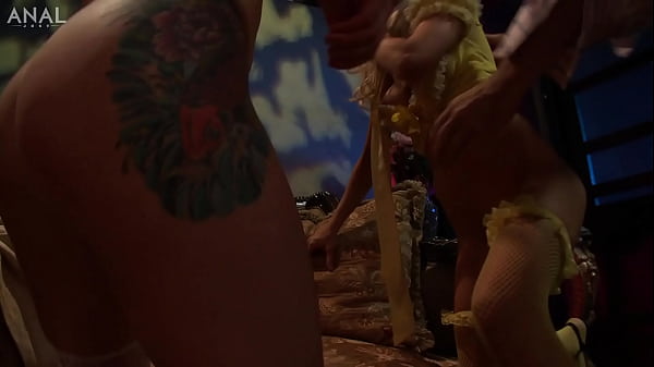 Just Anal - Blonde Sluts Adrianna Nicole And Brandi Edwards (1080p)
