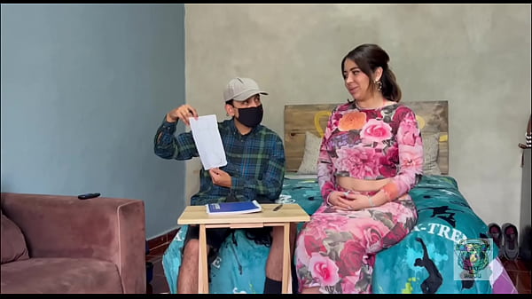 Download Video - Latina milf me ayuda a estudiar anatom&iacute;a&excl;