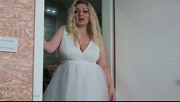 Horny Bride Pisses on Toilet &amp; Begs Future Stepson to Stretch Her Pussy &amp; Ass Before the Wedding 22 min