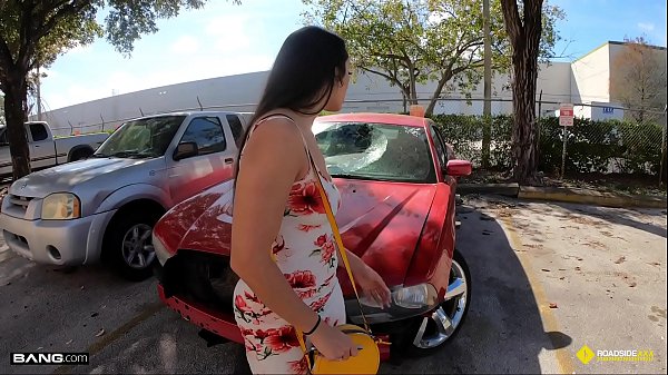 Roadside - Latina Fucks Her Car Mechanics Dick For A Favor