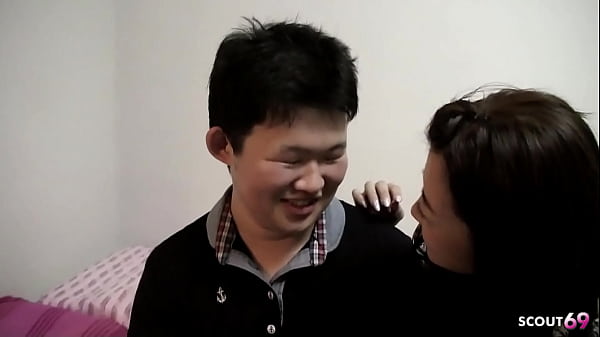 Download Video - Japanese Cougar tricked to Amateur MMF 3Some by Boy and old Men in uncensored JAV Porn