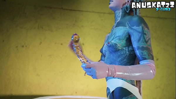 Sexy Tatted latex girl stuffing herself deep from both ends with her toys