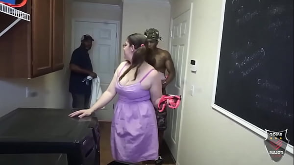 Download Video - Nerdy Teen Vicki Verona Gets 2 Big Cocks While Waiting For Her Laundry&excl;