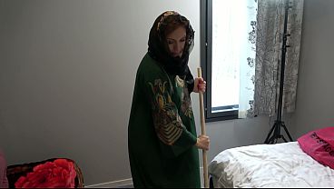 Busty Arab Stepmom Fucked By BBC Stepson With Huge Cum On Her Pussy