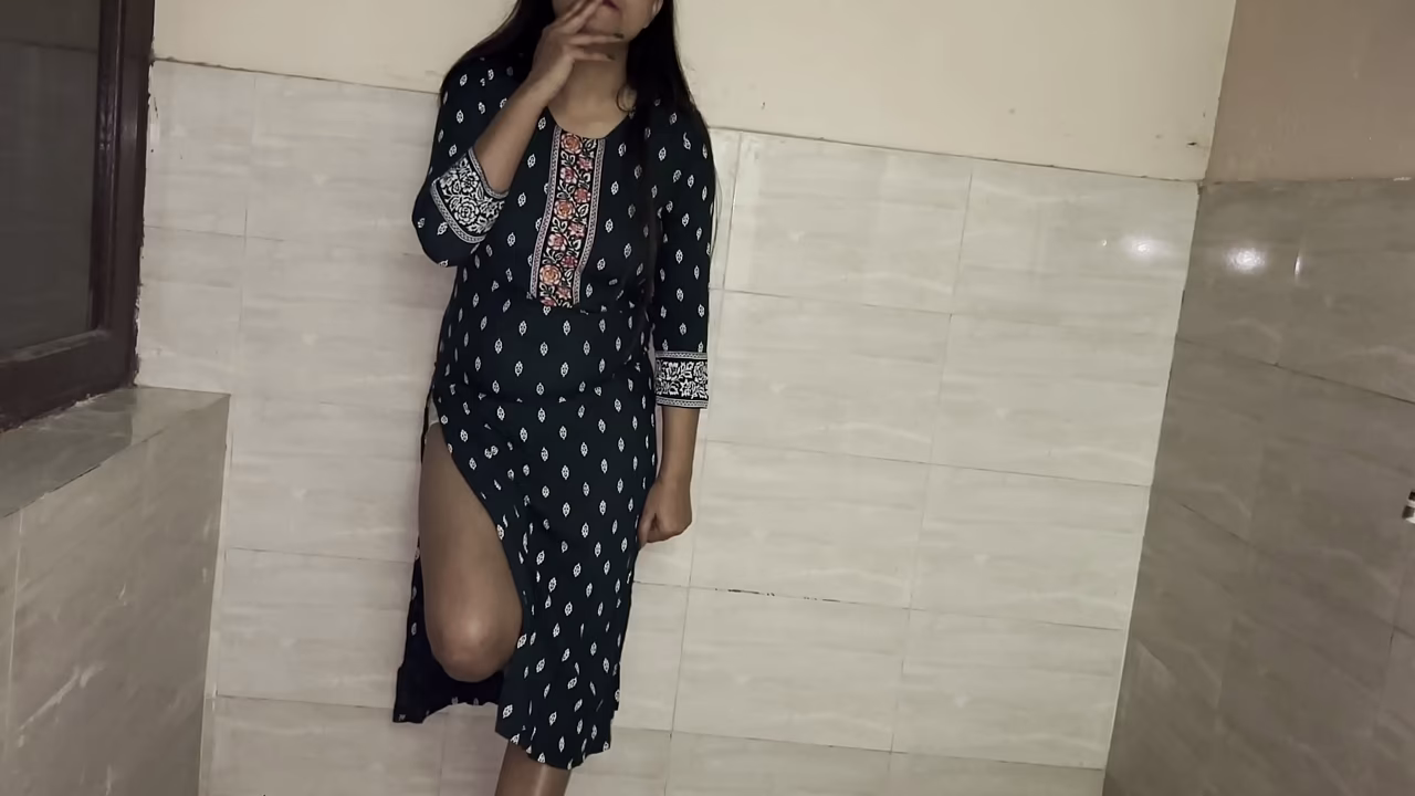 devar caught bhabhi smoking alone Desi Indian bhabhi Gets Her Ass And Pussy Fucked Everyday By Her devar