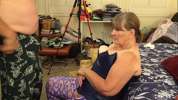 Stripper Granny Carmen Angel: Superlative Old Cocksucker