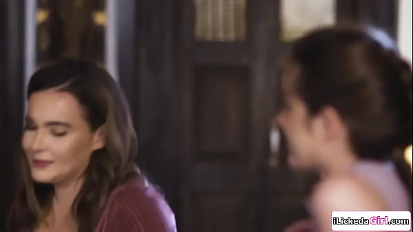 Lesbian babe tribbing with her stepmom